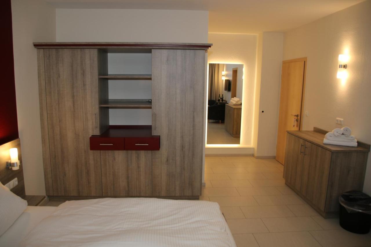 Zum Goldenen Bullen Hotel Дорстен Екстериор снимка