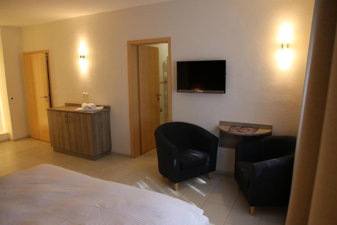 Zum Goldenen Bullen Hotel Дорстен Екстериор снимка