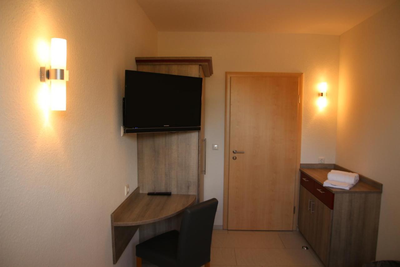 Zum Goldenen Bullen Hotel Дорстен Екстериор снимка